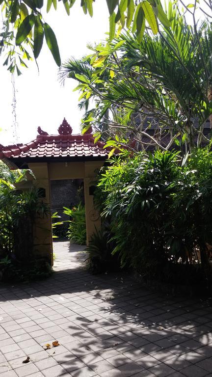 Aahh Bali Bed And Breakfast Jimbaran Exterior foto