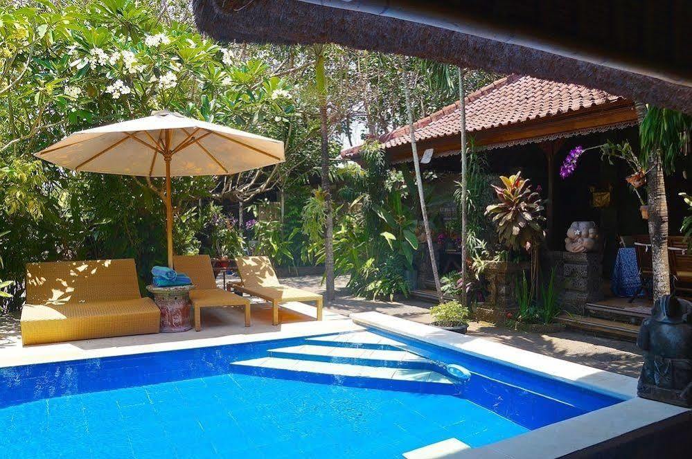 Aahh Bali Bed And Breakfast Jimbaran Exterior foto